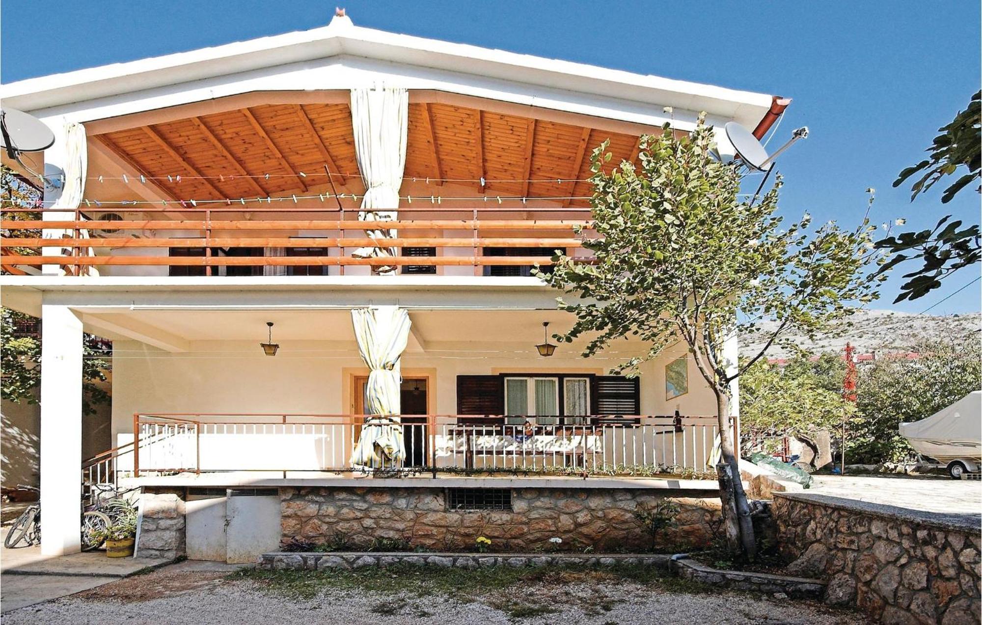 4 Bedroom Awesome Apartment In Starigrad Buitenkant foto