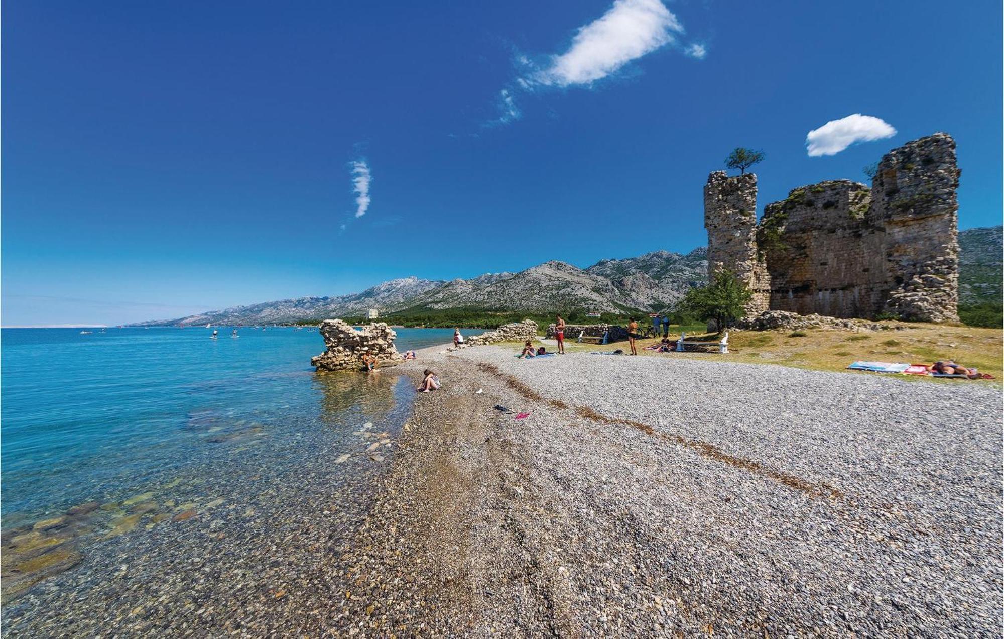 4 Bedroom Awesome Apartment In Starigrad Buitenkant foto